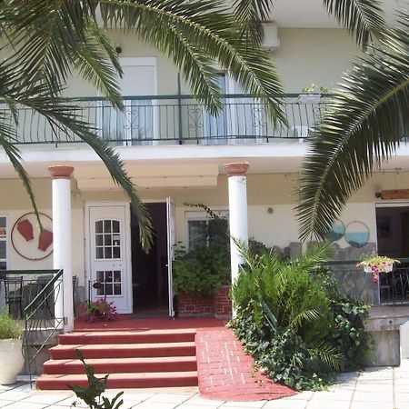 Aquarius Hotel Fourka Exterior photo