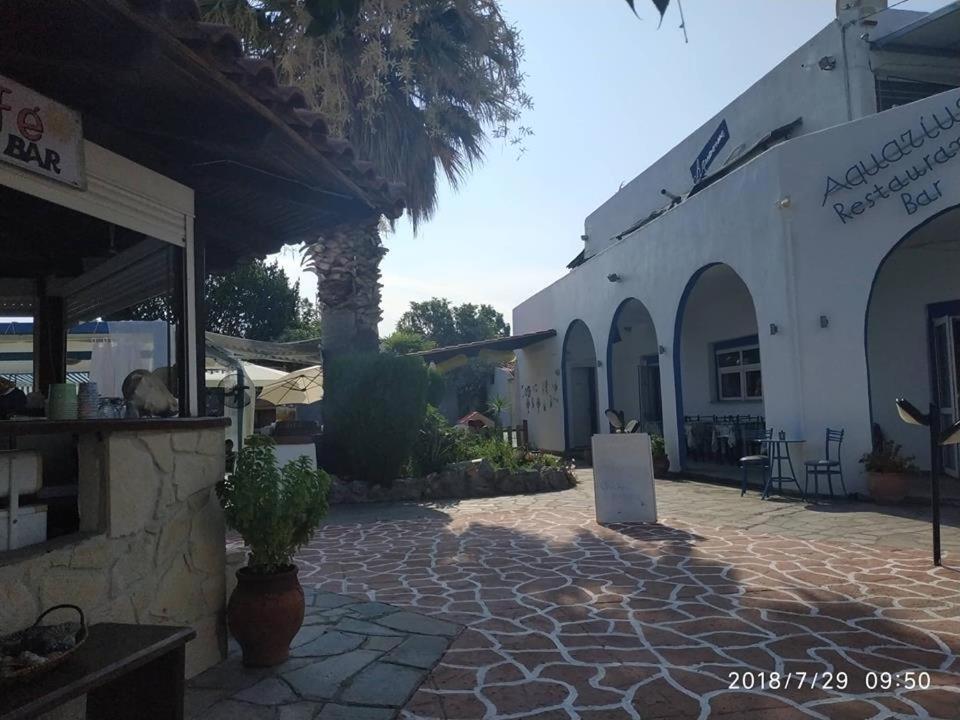 Aquarius Hotel Fourka Exterior photo